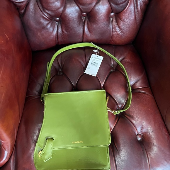 VAVVOUNE
Pear Green Riya Leather Shoulder Bag In At Nordstrom - Picture 2 of 9